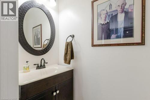 56 Dawn Crescent, Cambridge, ON - Indoor Photo Showing Bathroom