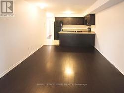 13 - 35 HAYS BOULEVARD Oakville, ON L6H 0J1