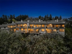 13-4300 Stoneywood Lane Saanich, BC V8X 5A5