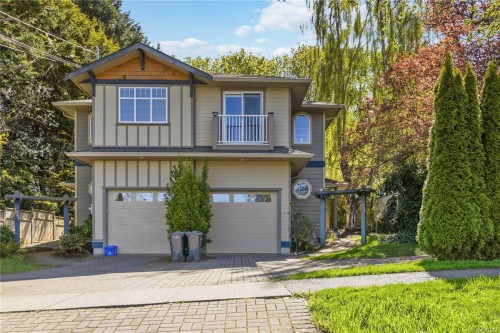 1089 Colville Rd  Esquimalt, BC V9A 4P9