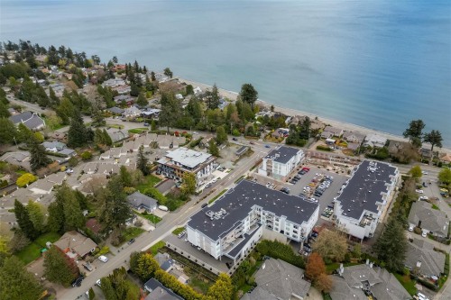 301-5120 Cordova Bay Rd  Saanich, BC V8Y 2K5