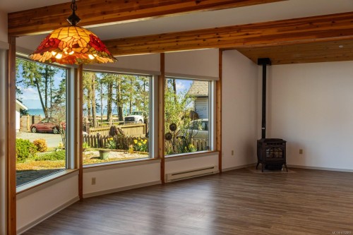 471 Windslow Rd, Comox, BC 