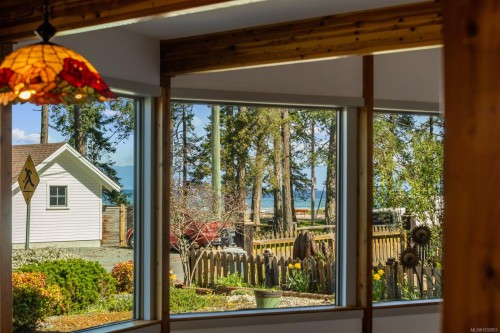 471 Windslow Rd, Comox, BC 
