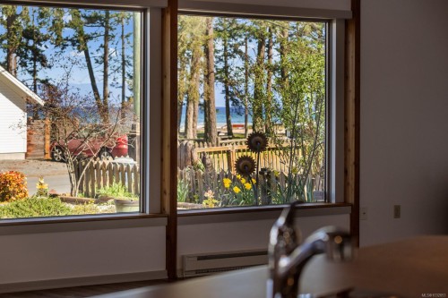 471 Windslow Rd, Comox, BC 