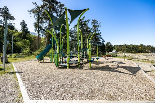 471 Windslow Rd, Comox, BC 