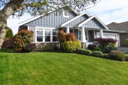 2390 Idiens Way Courtenay, BC V9N 9J3