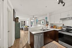 211-555 Yates Road Kelowna, BC V1V 2V2