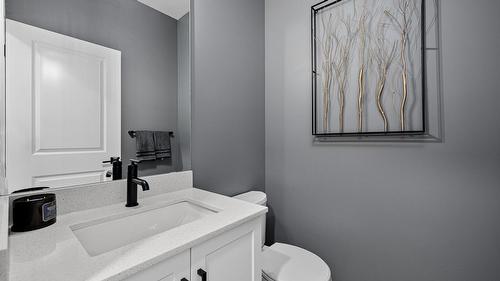 38-12075 Oceola Road, Lake Country, BC - Indoor Photo Showing Bathroom