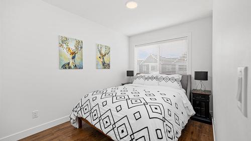 38-12075 Oceola Road, Lake Country, BC - Indoor Photo Showing Bedroom