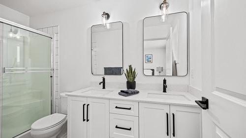 38-12075 Oceola Road, Lake Country, BC - Indoor Photo Showing Bathroom