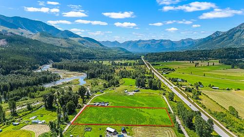 7015 Stubbs Road, Hosmer, BC 