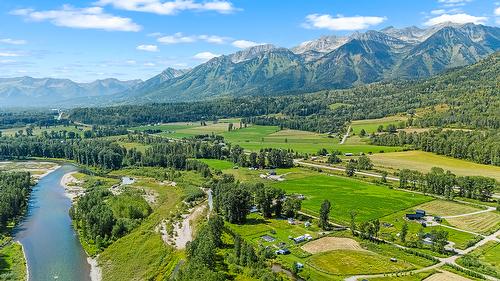 7015 Stubbs Road, Hosmer, BC 