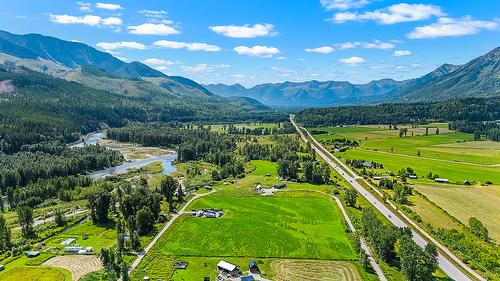 7015 Stubbs Road, Hosmer, BC 