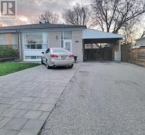 339 TAYLOR MILLS DRIVE N Richmond Hill, ON L4C 2T8