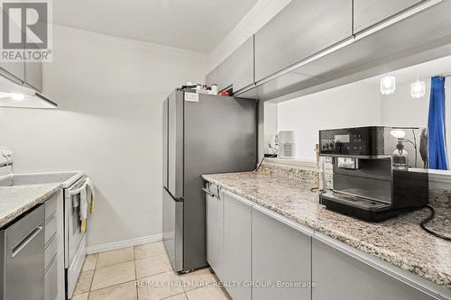312 - 280 Brittany Drive, Ottawa, ON - Indoor Photo Showing Kitchen