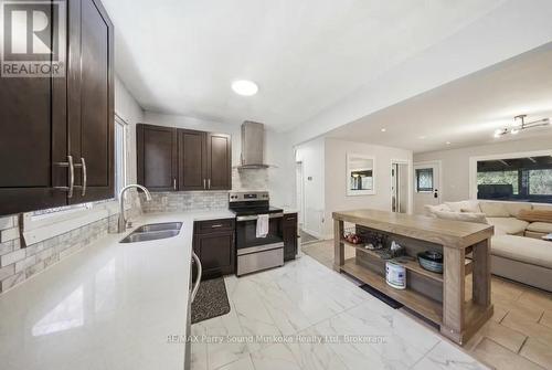 28 Black Road, Seguin, ON - Indoor Photo Showing Kitchen With Double Sink