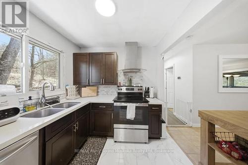 28 Black Road, Seguin, ON - Indoor Photo Showing Kitchen With Double Sink
