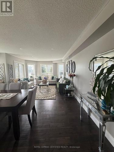 5890 Tampico Way, Mississauga, ON - Indoor Photo Showing Dining Room
