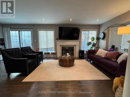 5890 Tampico Way, Mississauga, ON - Indoor Photo Showing Living Room With Fireplace