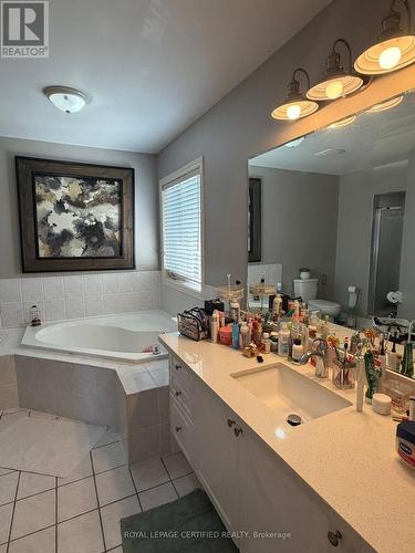 5890 Tampico Way, Mississauga, ON - Indoor Photo Showing Bathroom