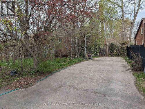 115 KING STREET E  Hamilton, ON L8G 1L2