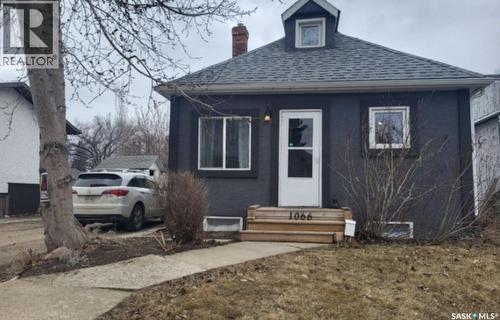 1066 5th AVENUE NE  Moose Jaw, SK S6H 1K8