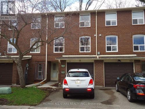 61 EDEN PARK DRIVE  Brampton, ON L6T 3A5