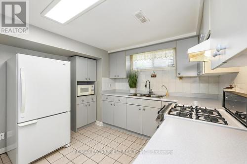 3726 Holden Crescent, Mississauga, ON - Indoor Photo Showing Kitchen With Double Sink
