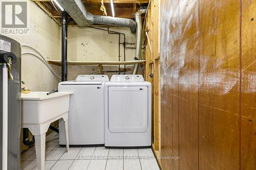 3726 Holden Crescent, Mississauga, ON - Indoor Photo Showing Laundry Room