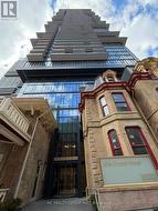 3002 - 634 CHURCH STREET Toronto, ON M4Y 2G3