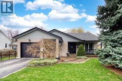 108 QUEENSWAY Drive  St. Jacobs, ON N0B 2N0