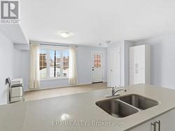 4 - 244 PENETANGUISHENE ROAD Oro-Medonte, ON L4M 7C2