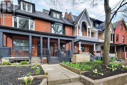 227 HOWLAND AVENUE Toronto, ON M5R 3B7
