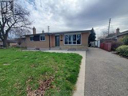 9 BELMONT DRIVE Brampton, ON L6T 2K4