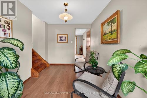 210 Columbia Drive, Hamilton, ON - Indoor Photo Showing Other Room