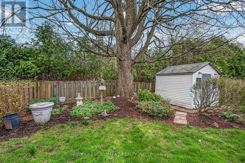 210 Columbia Drive, Hamilton, ON - Outdoor