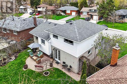 210 Columbia Drive, Hamilton, ON - Outdoor