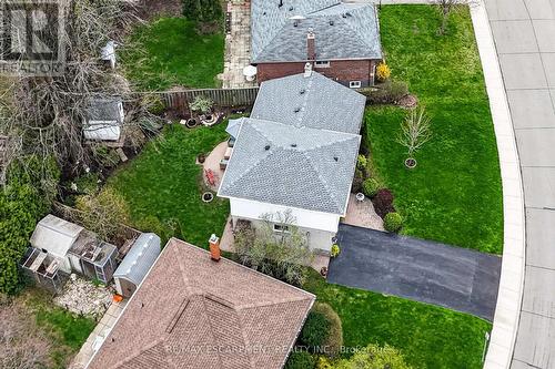 210 Columbia Drive, Hamilton, ON - Outdoor