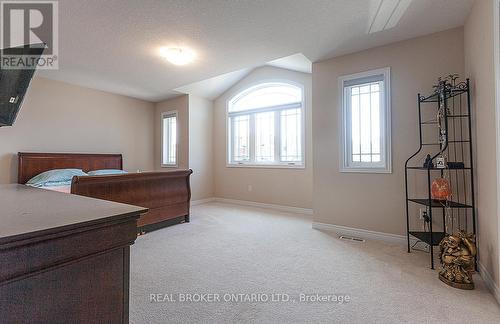 60 Morrison Drive, Hamilton, ON - Indoor Photo Showing Bedroom