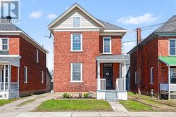 88 RUSSELL STREET E Smiths Falls, ON K7A 1G7