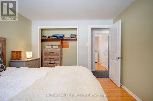 19 Linton Place, Kitchener, ON 