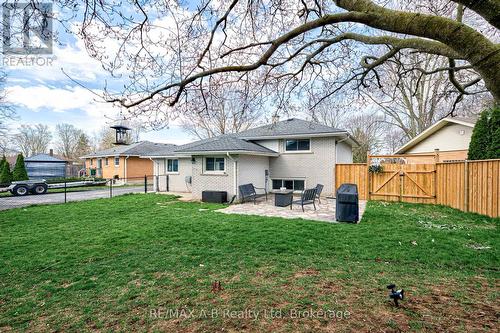 19 Linton Place, Kitchener, ON 
