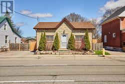 297 CELINA STREET Oshawa, ON L1H 4N9