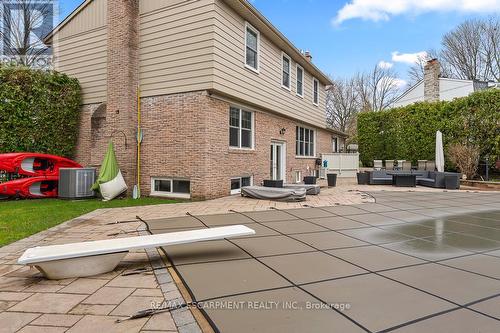 996 Cresthampton Lane, Mississauga, ON - Outdoor With In Ground Pool With Deck Patio Veranda