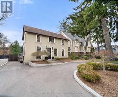 36 MISSISSAUGA ROAD N  Mississauga, ON L5H 2H6