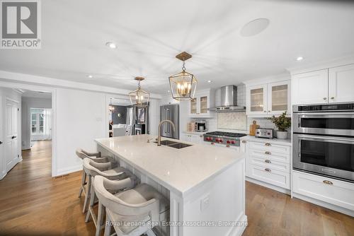 36 Mississauga Road N, Mississauga, ON - Indoor Photo Showing Kitchen With Double Sink With Upgraded Kitchen