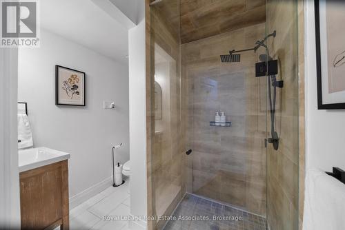 36 Mississauga Road N, Mississauga, ON - Indoor Photo Showing Bathroom
