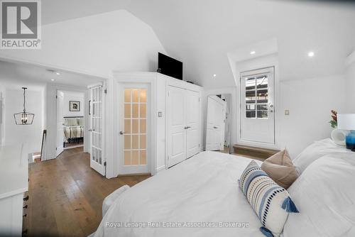 36 Mississauga Road N, Mississauga, ON - Indoor Photo Showing Bedroom