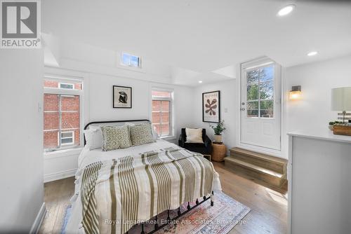 36 Mississauga Road N, Mississauga, ON - Indoor Photo Showing Bedroom
