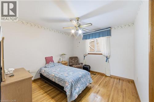 546 Dicenzo Drive, Hamilton, ON - Indoor Photo Showing Bedroom